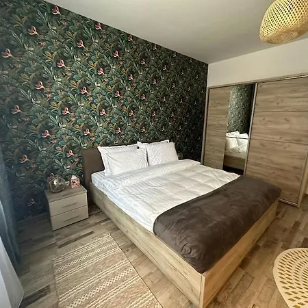 Newlevel Apartment *